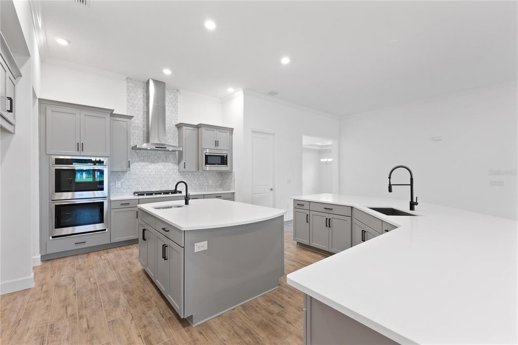 Photo of 5983 Blakeney Loop, Apollo Beach, FL 33572 (MLS # O6151186)