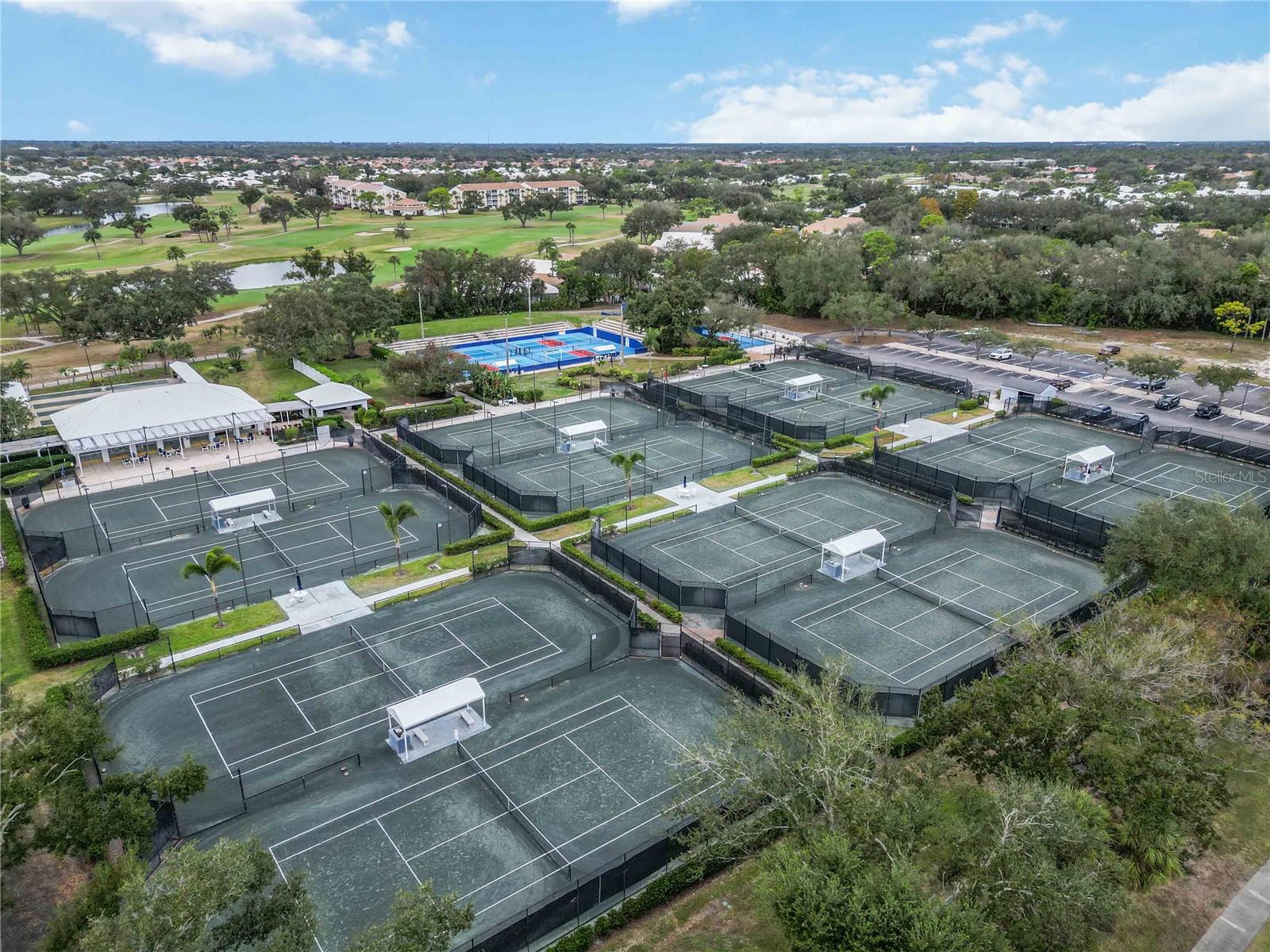 GARDENS 04 ST ANDREWS PARK AT PLANTATION THE - Residential