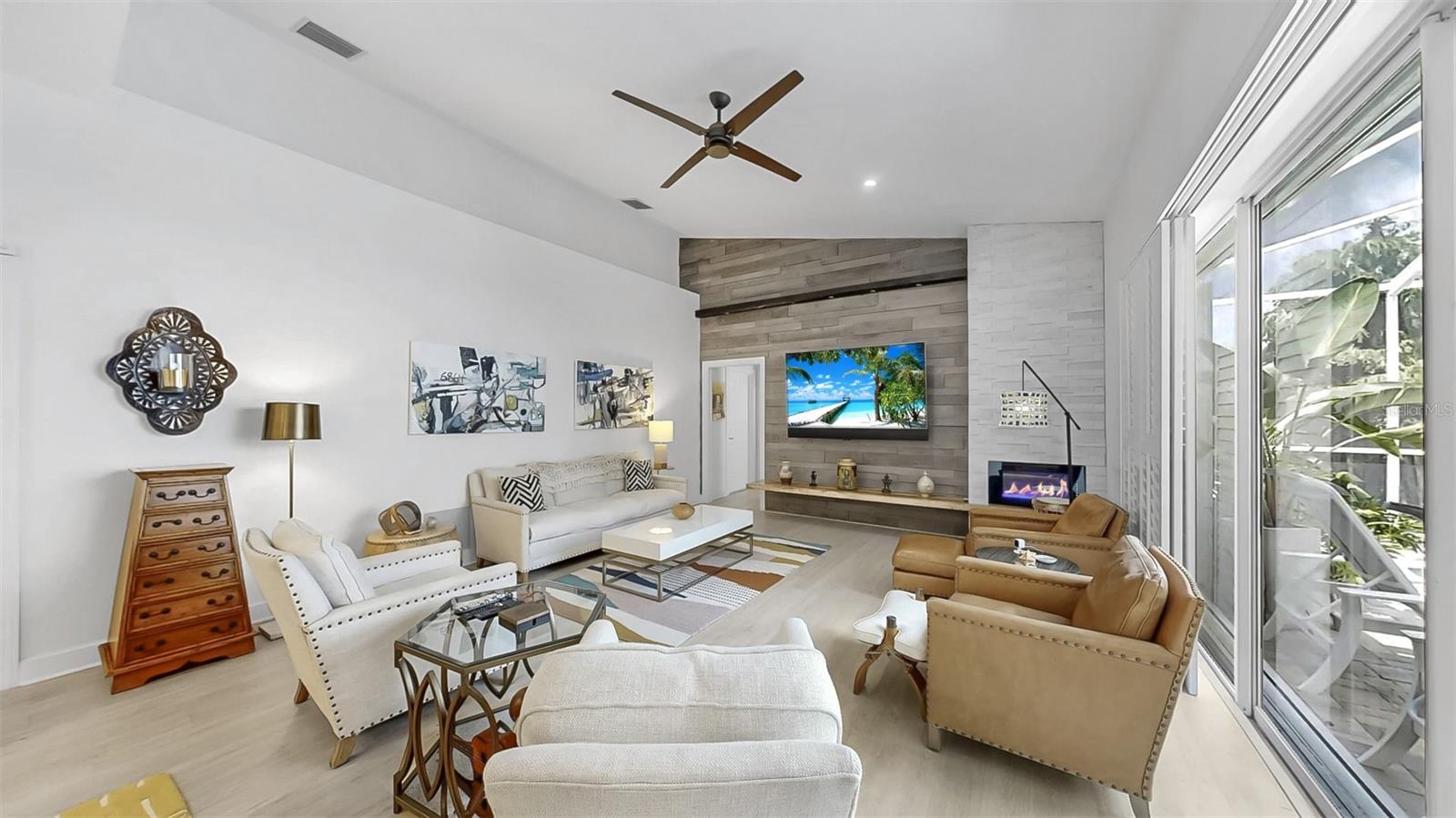 SYMPHONY ISLES UNIT FOUR - Residential