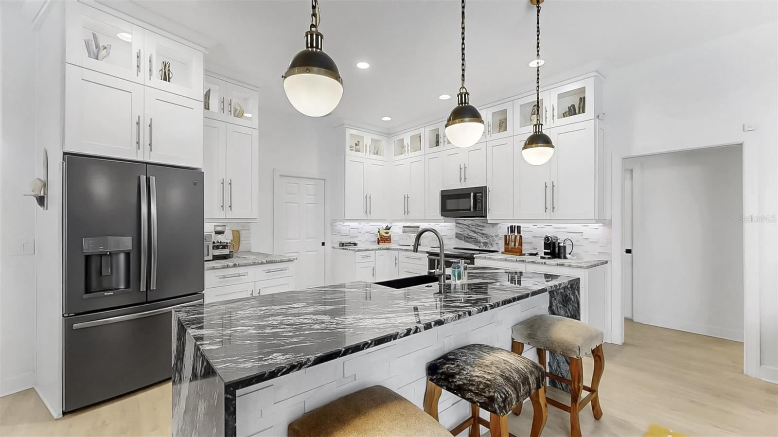 SYMPHONY ISLES UNIT FOUR - Residential