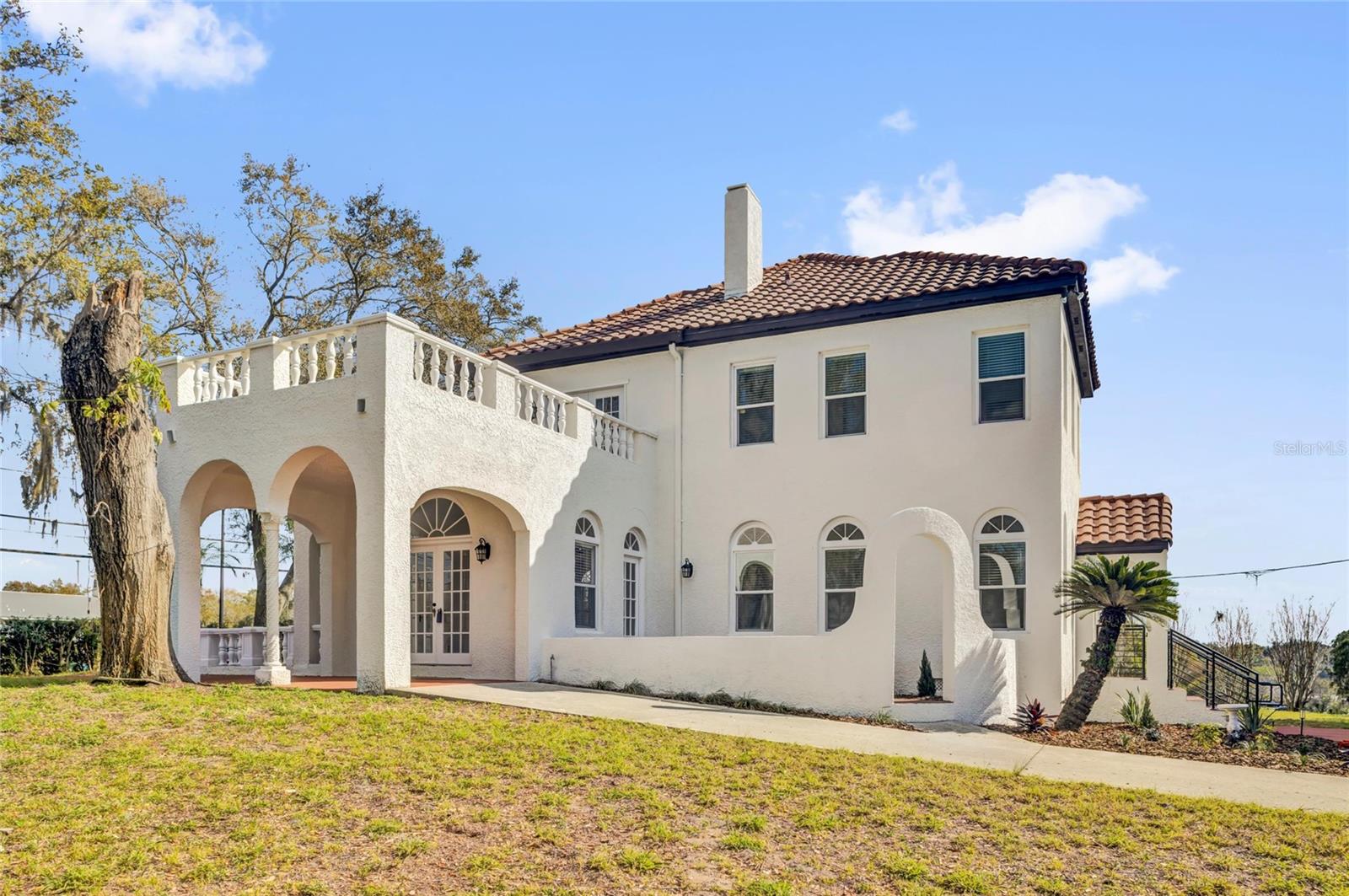 802 S 10TH STREET