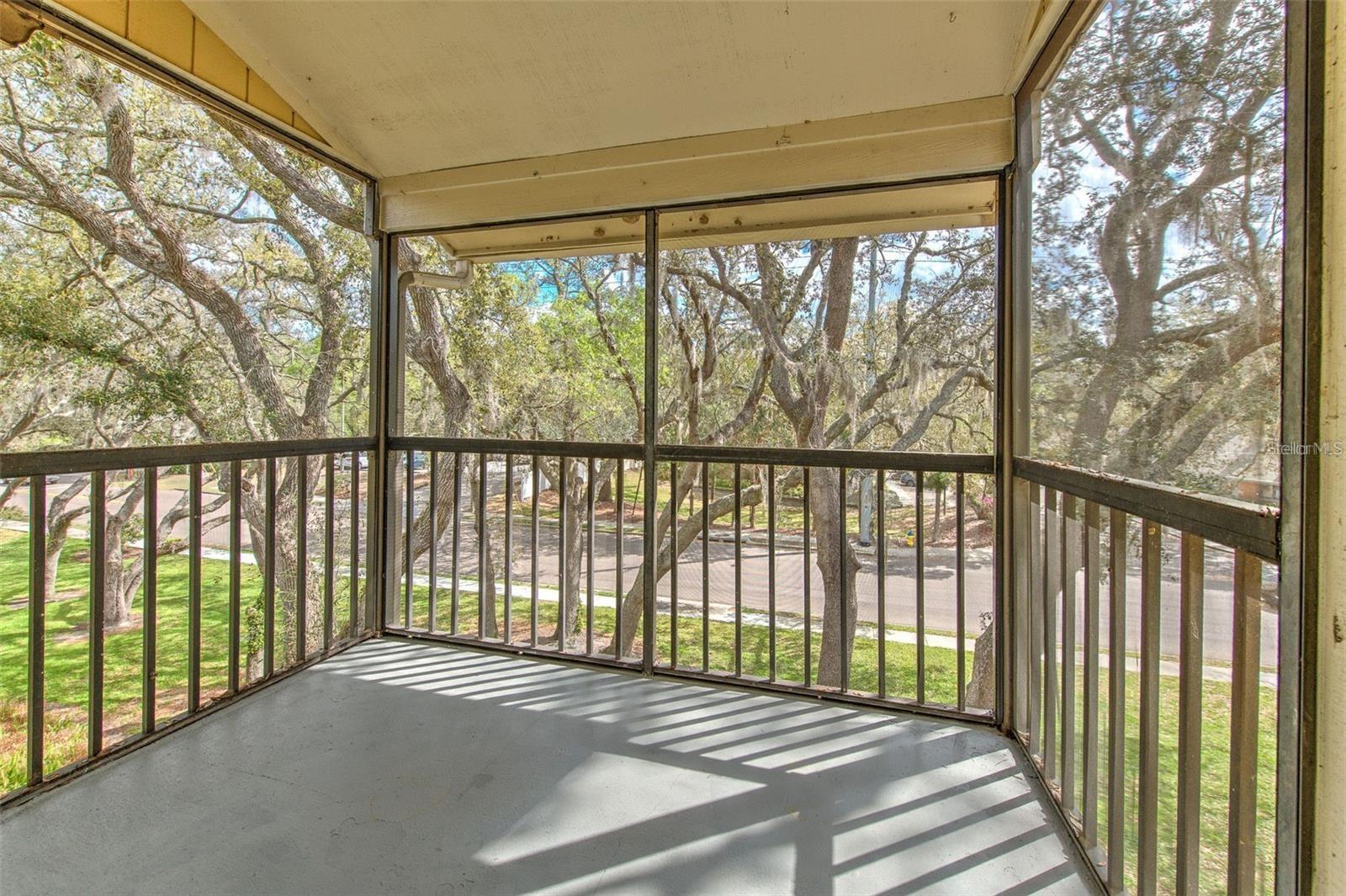 STONE CREEK POINTE A CONDOMINI - Residential