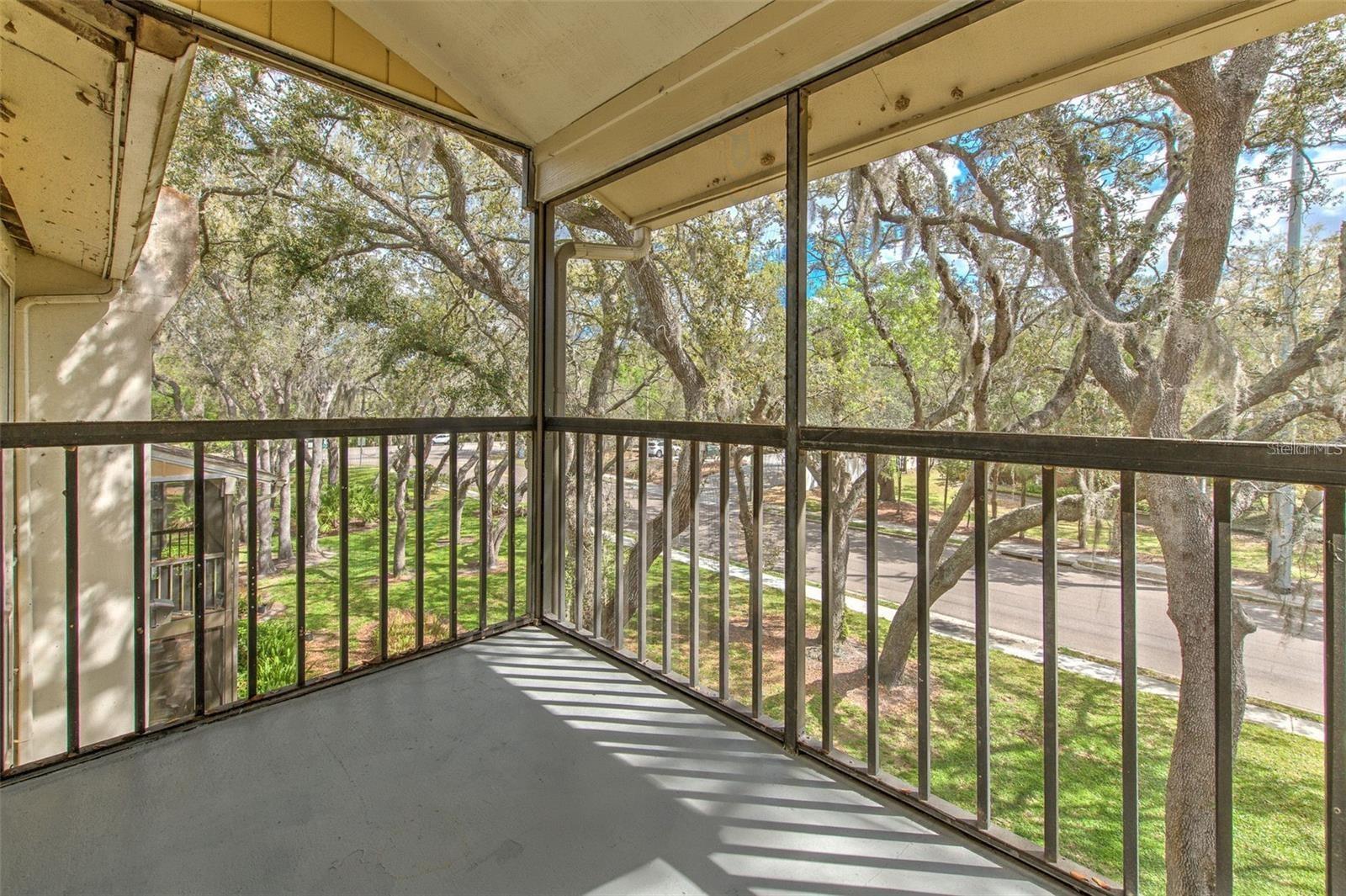 STONE CREEK POINTE A CONDOMINI - Residential