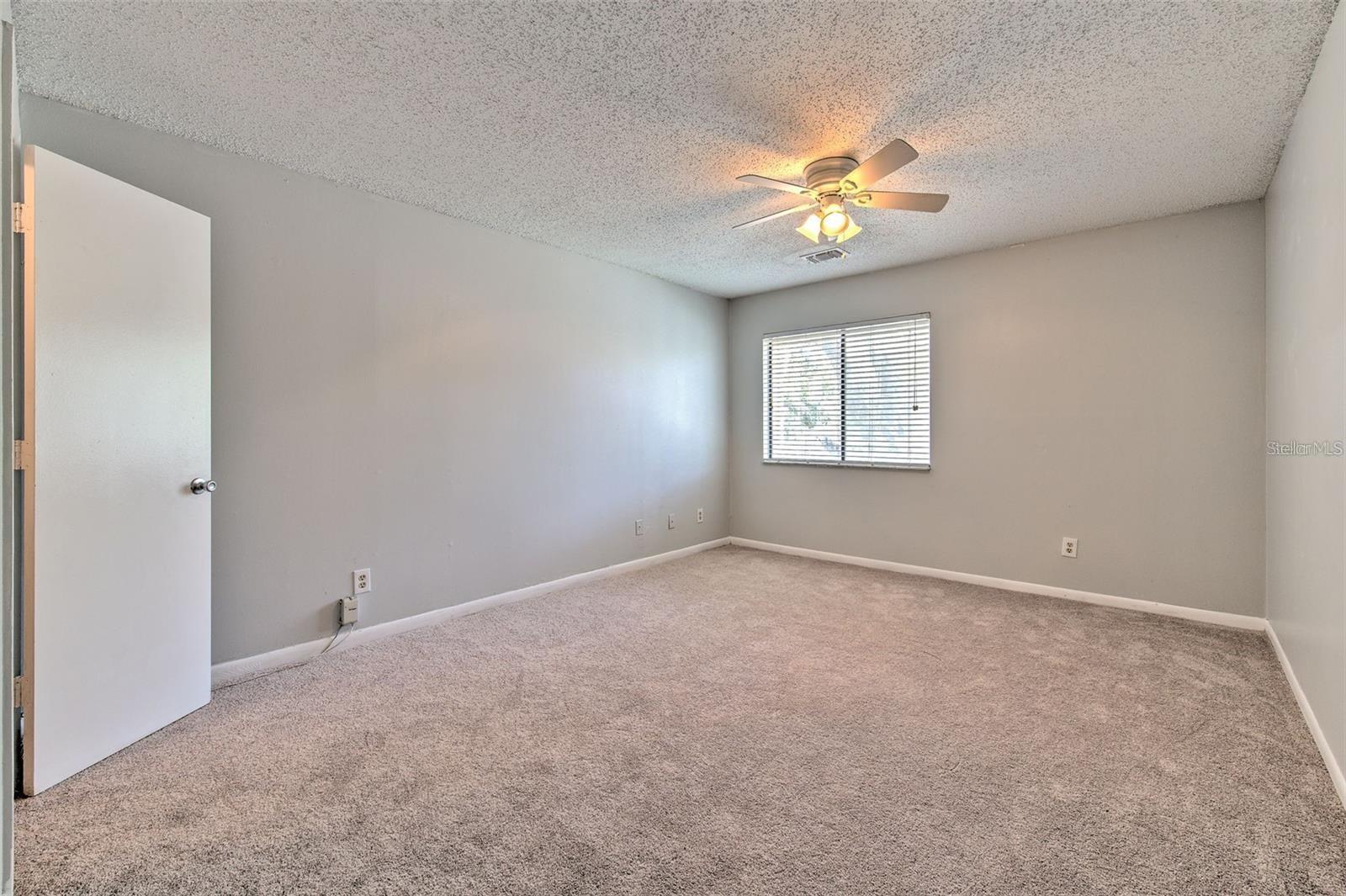 STONE CREEK POINTE A CONDOMINI - Residential