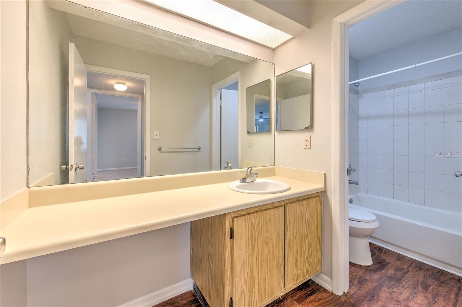 STONE CREEK POINTE A CONDOMINI - Residential