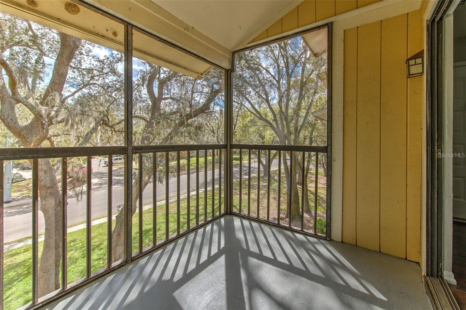 STONE CREEK POINTE A CONDOMINI - Residential