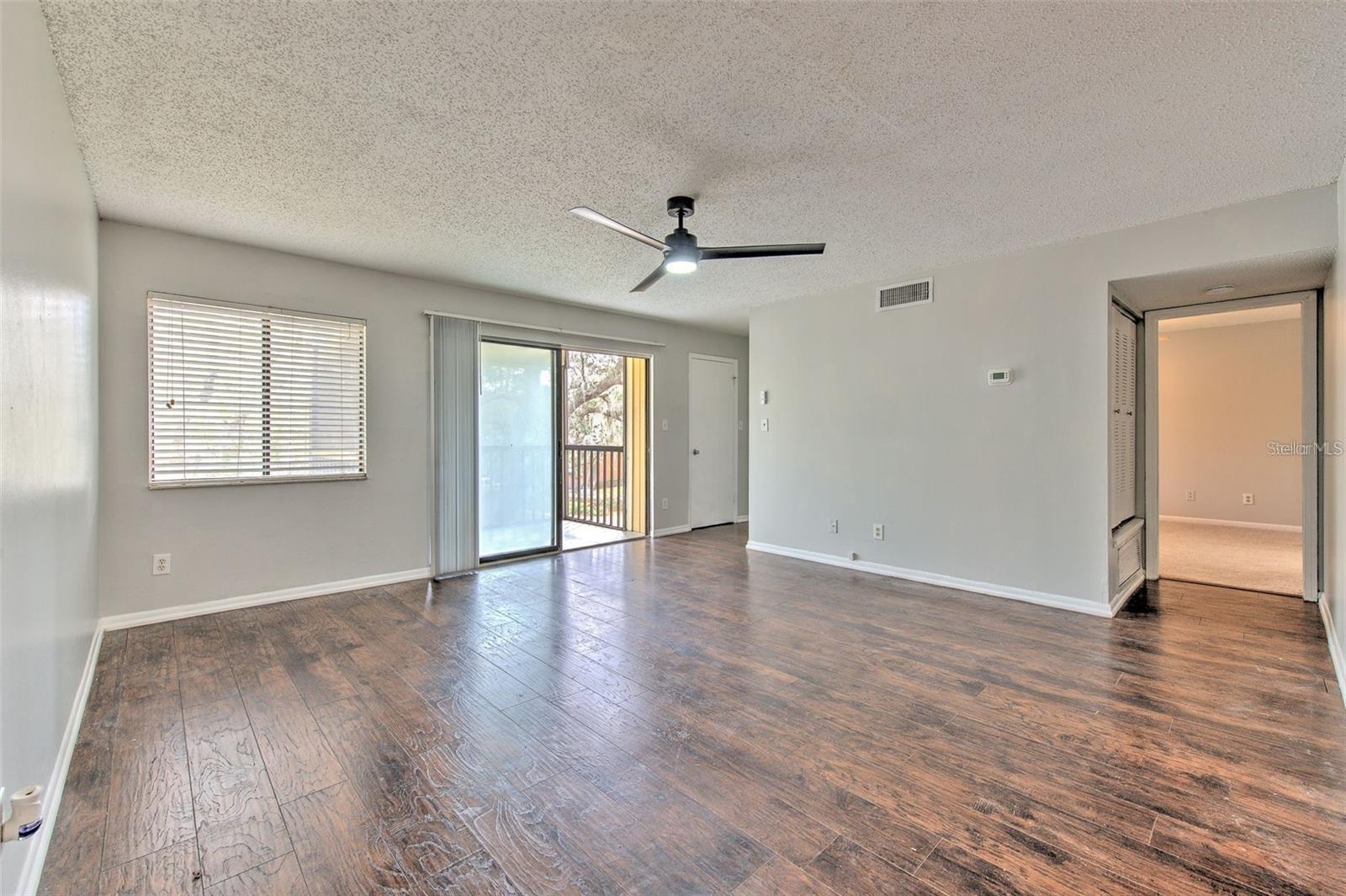 STONE CREEK POINTE A CONDOMINI - Residential