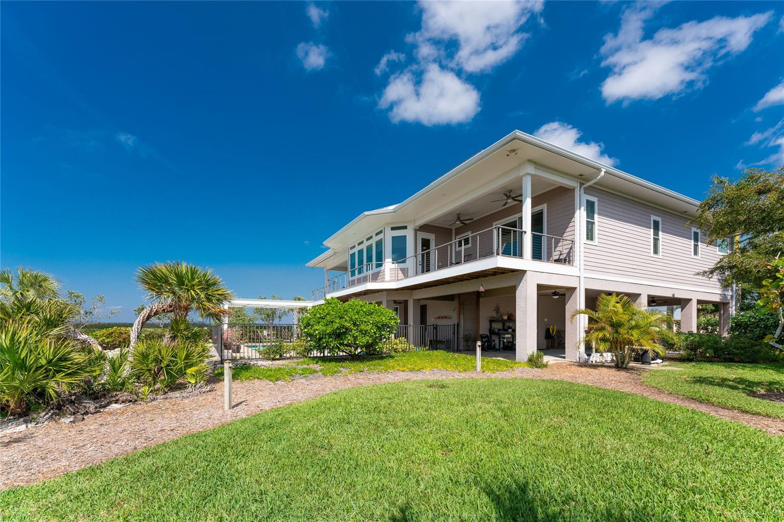 PIRATE HARBOR 01 - Residential