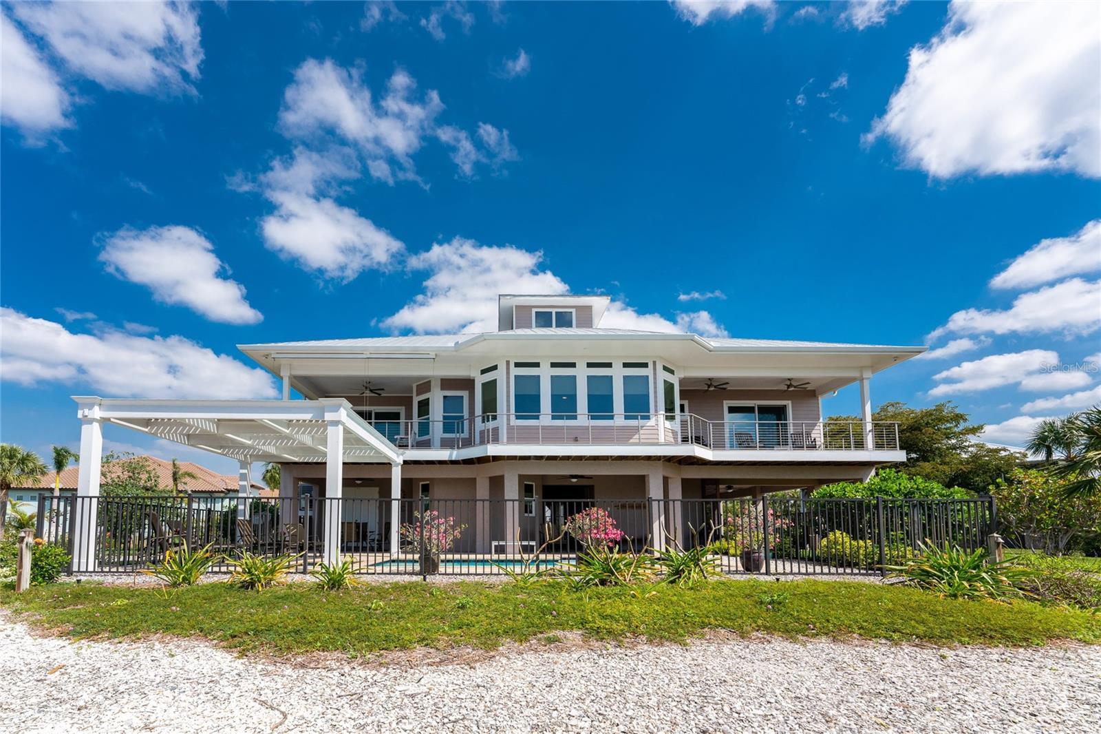 PIRATE HARBOR 01 - Residential