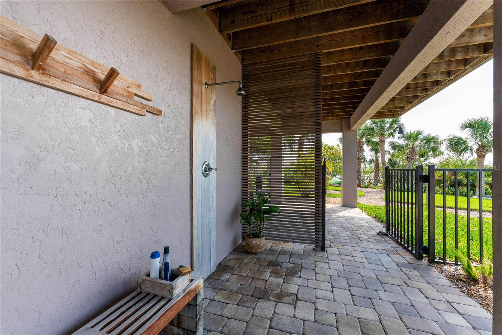 PIRATE HARBOR 01 - Residential