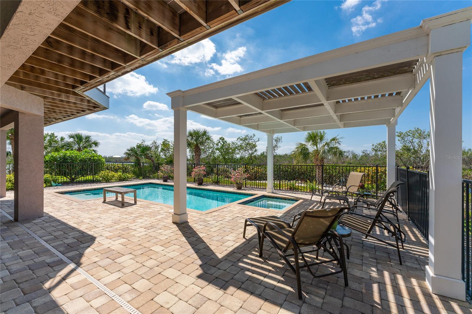 PIRATE HARBOR 01 - Residential