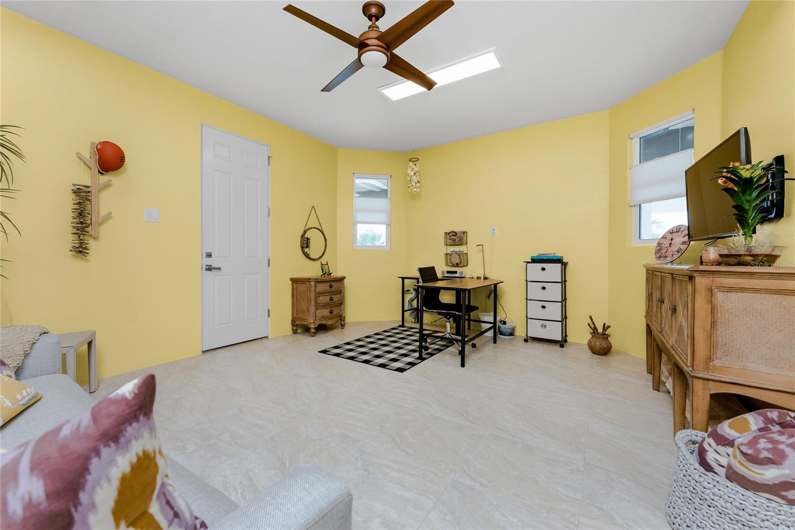 PIRATE HARBOR 01 - Residential