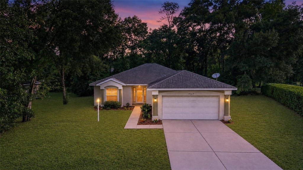 Photo of 19369 SW 100th Loop, Dunnellon, FL 34432 (MLS # A4702212)