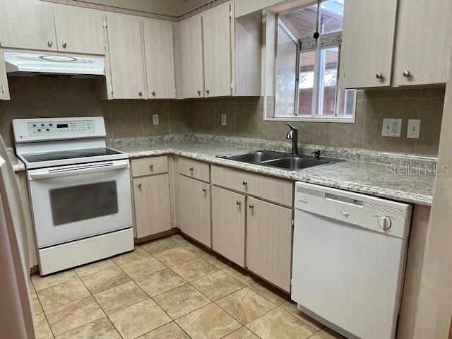 MOUNT DORA HARDING PLACE SUB - Residential Lease