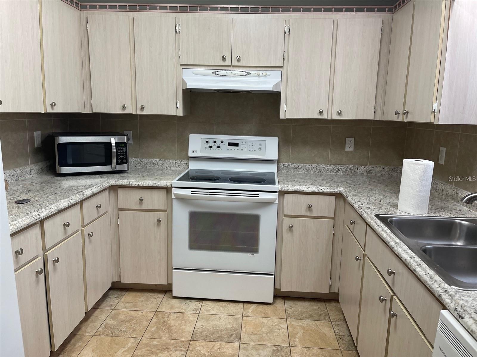 MOUNT DORA HARDING PLACE SUB - Residential Lease