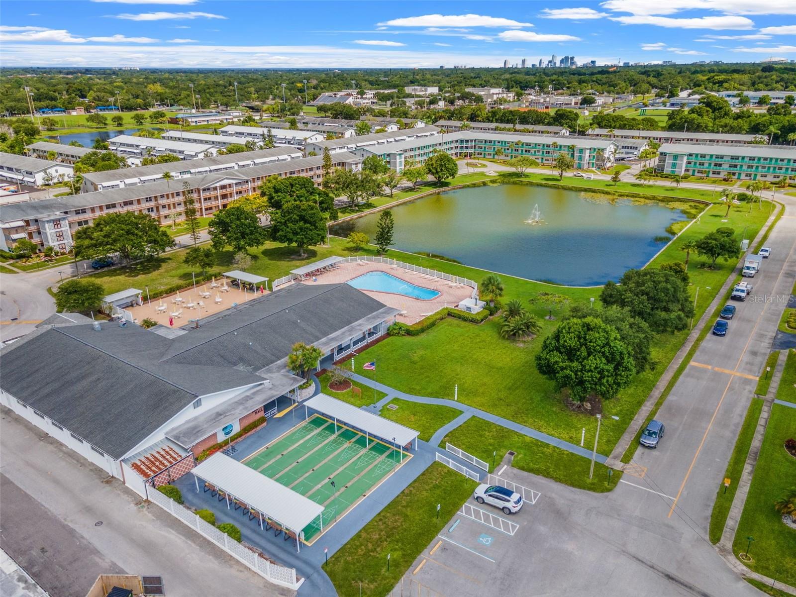 View ST PETERSBURG, FL 33714 condo