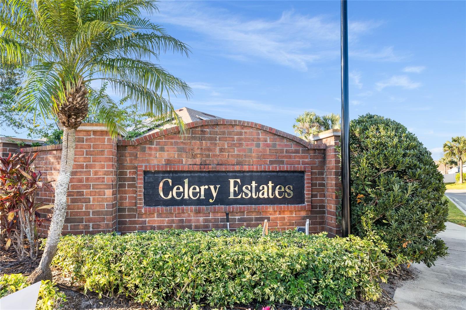 337 BELLA ROSA CIRCLE