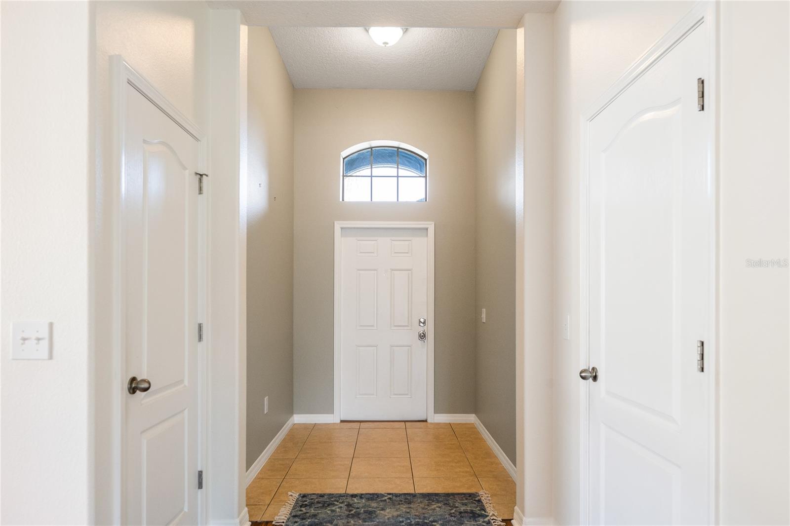 337 BELLA ROSA CIRCLE