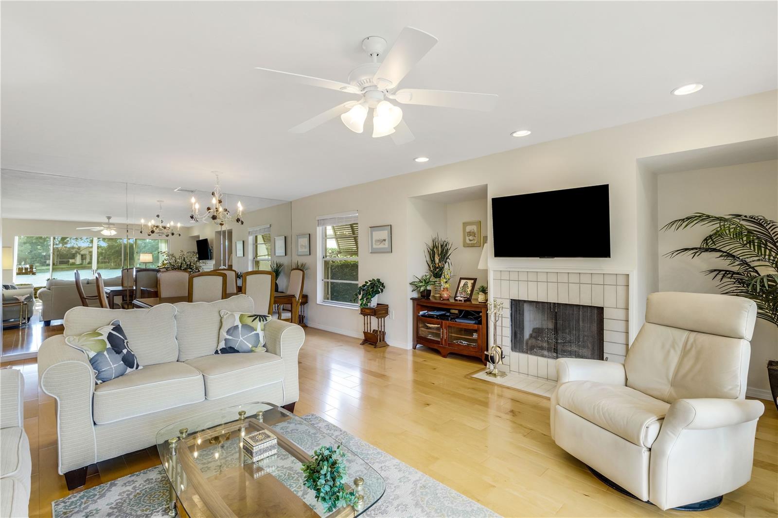 VILLAS OF PAPILLION - Residential