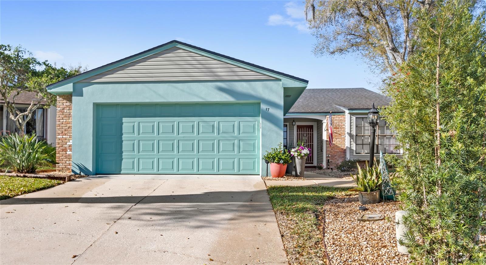 17 HIBISCUS COURT