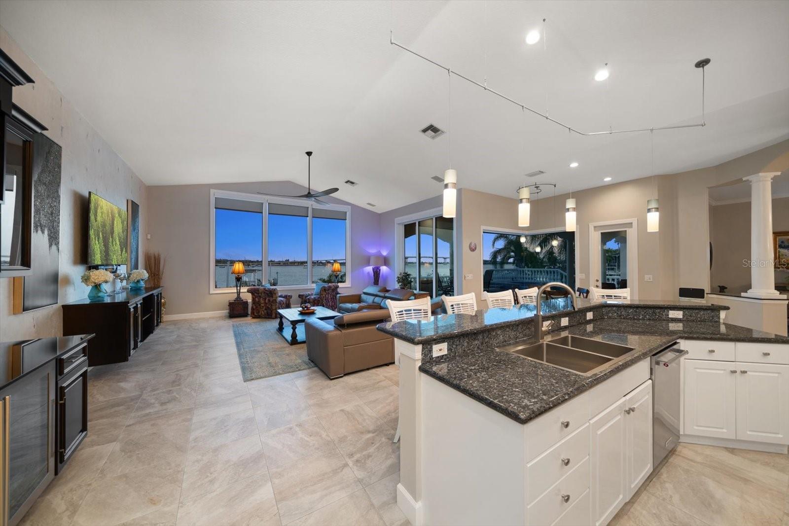 SUNSET BAY LOT 14 - Residential