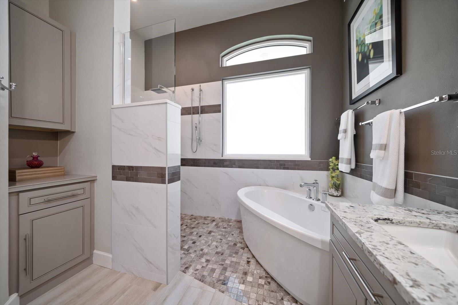 SUNSET BAY LOT 14 - Residential