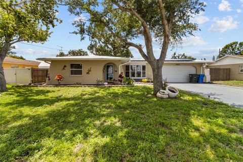 Photo of 3507 Oxford Drive W, Bradenton, FL 34205 (MLS # TB8500835)
