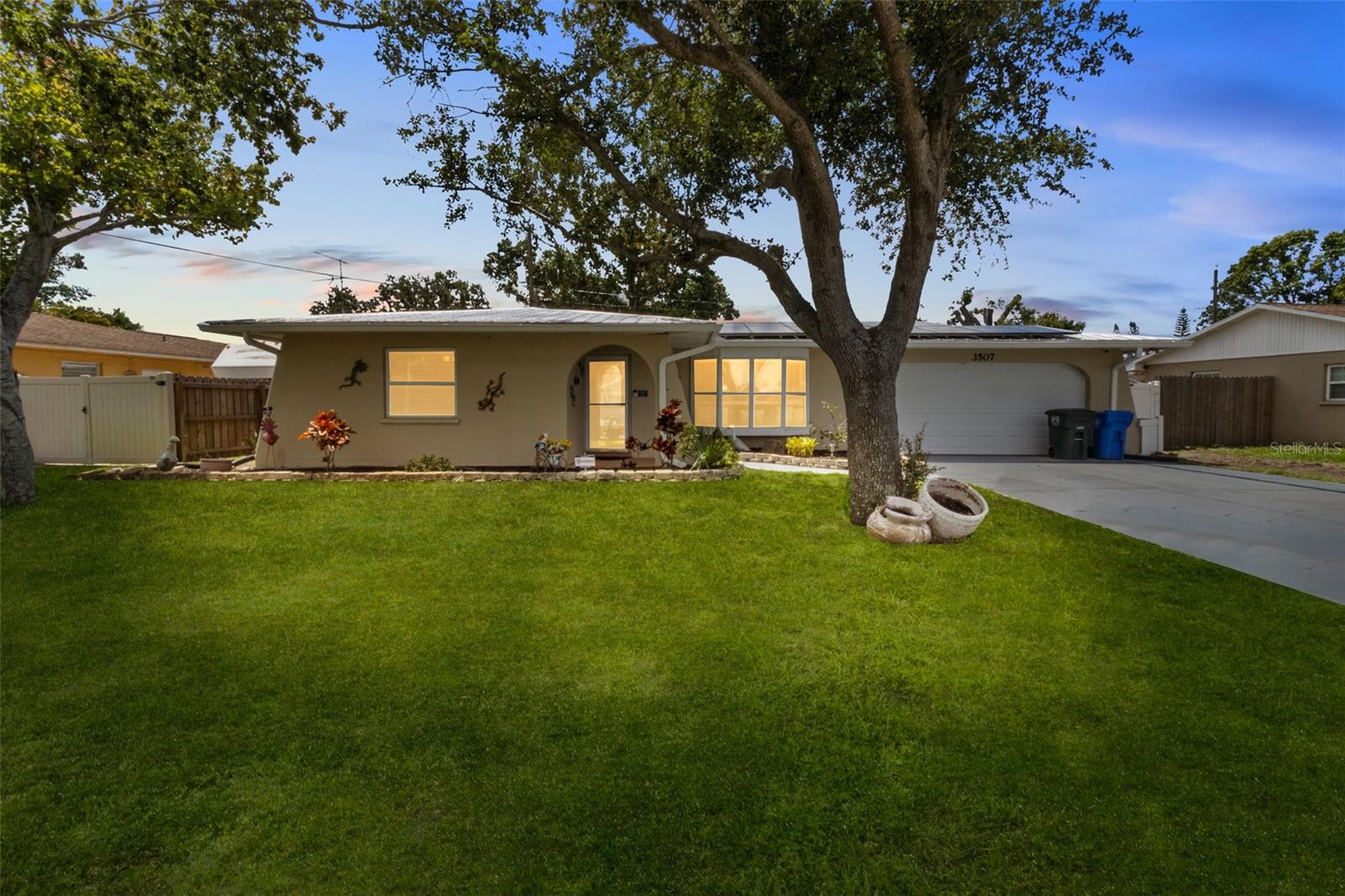 CASA DEL SOL FIFTH UNIT - Residential