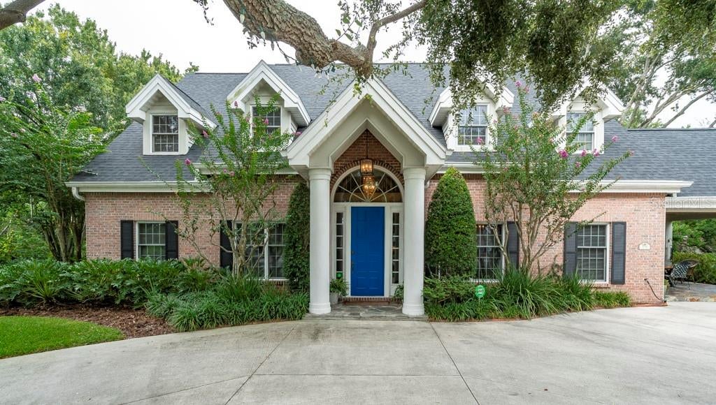 3706 AVENIDA MADERA
