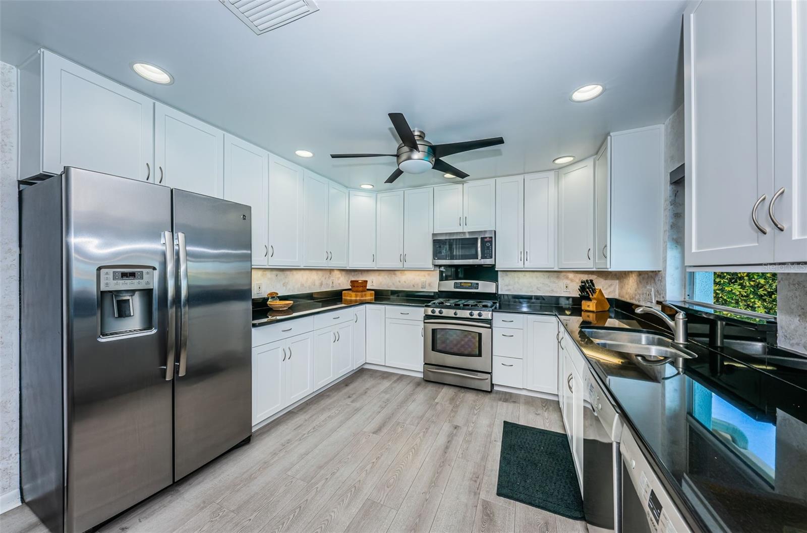 BRIGHTWATER BEACH ESTATES 1ST ADD - Residential