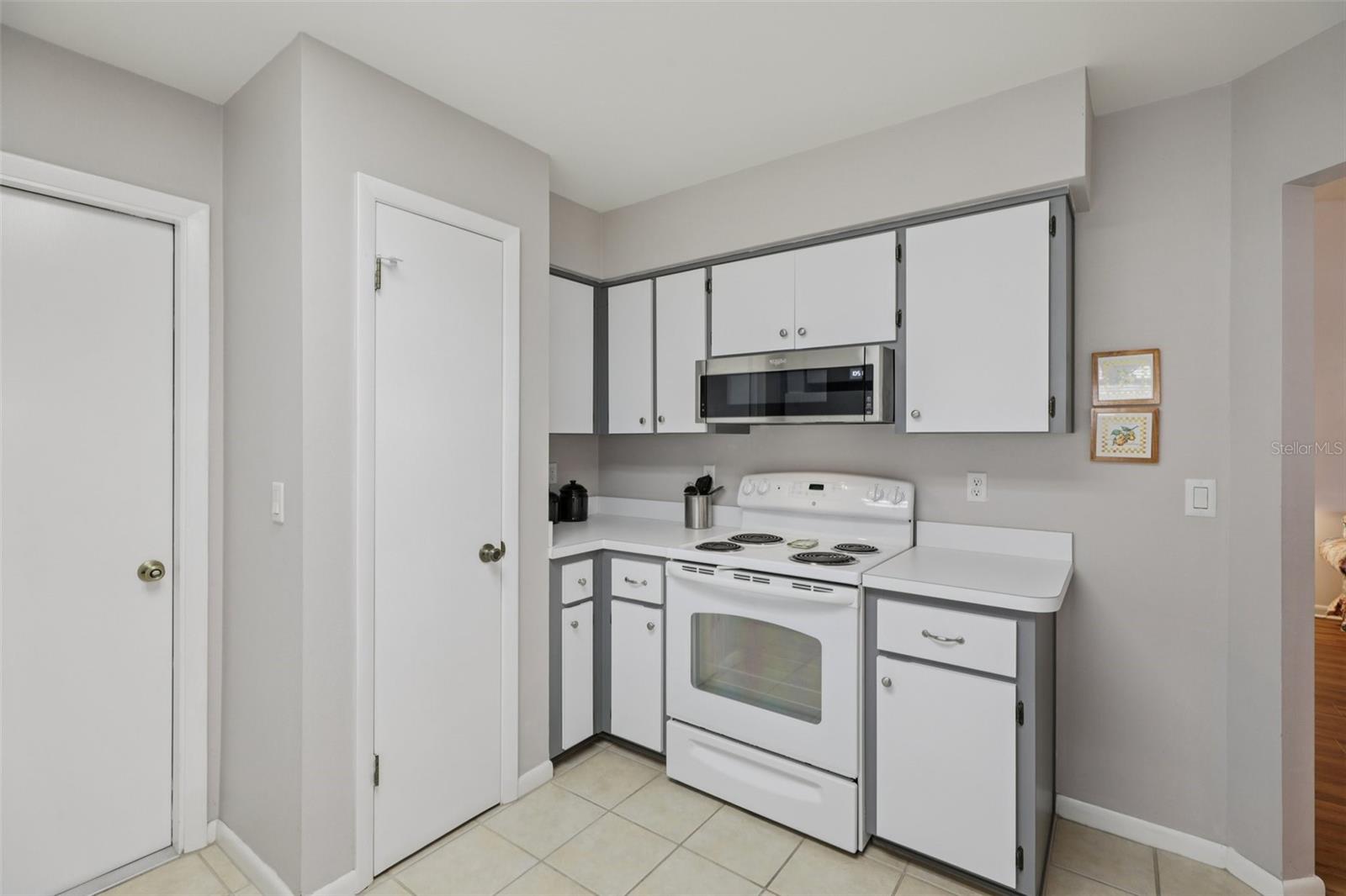 SCOTTISH HIGHLANDS CONDO PH S - Residential