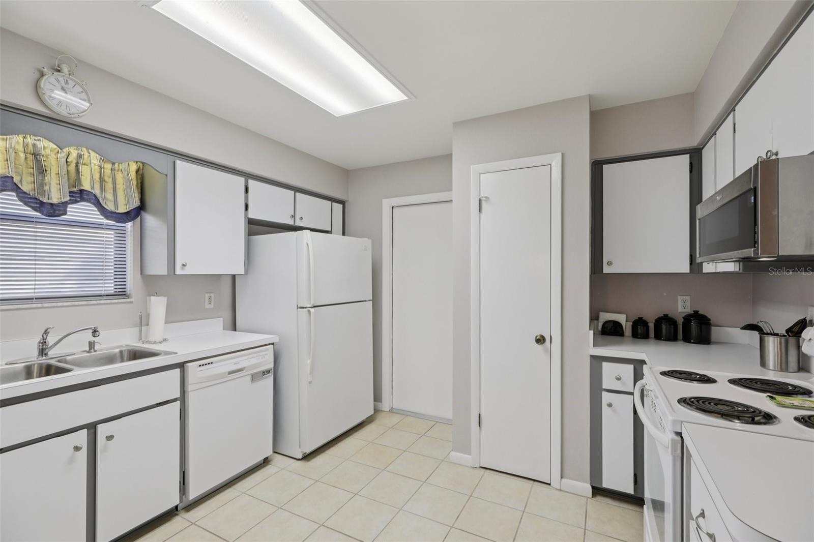 SCOTTISH HIGHLANDS CONDO PH S - Residential