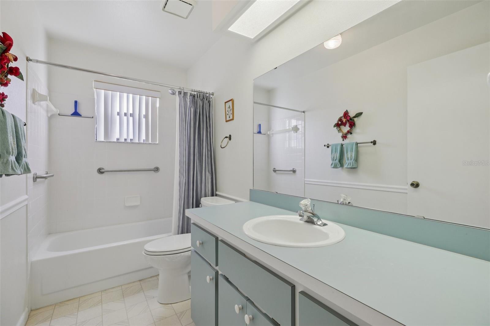 SCOTTISH HIGHLANDS CONDO PH S - Residential