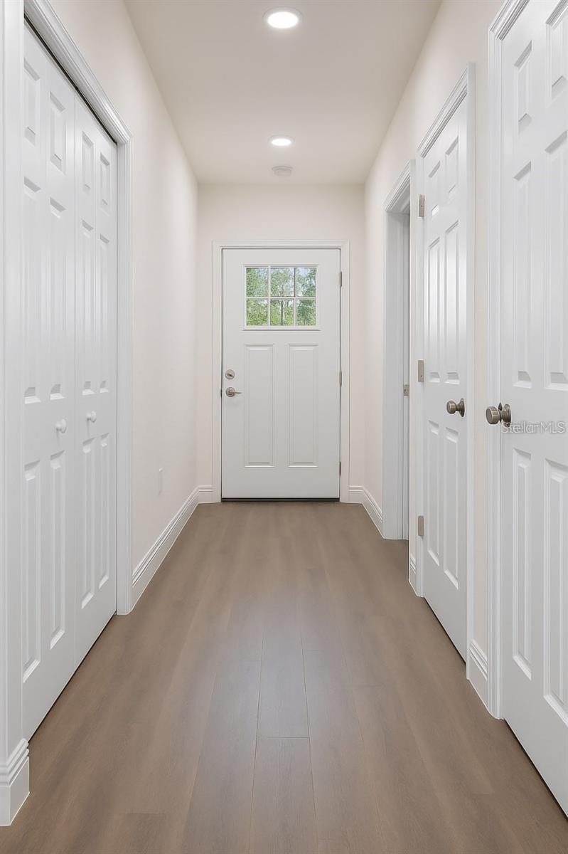 VOSS OAK LAKE ESTATE - Residential