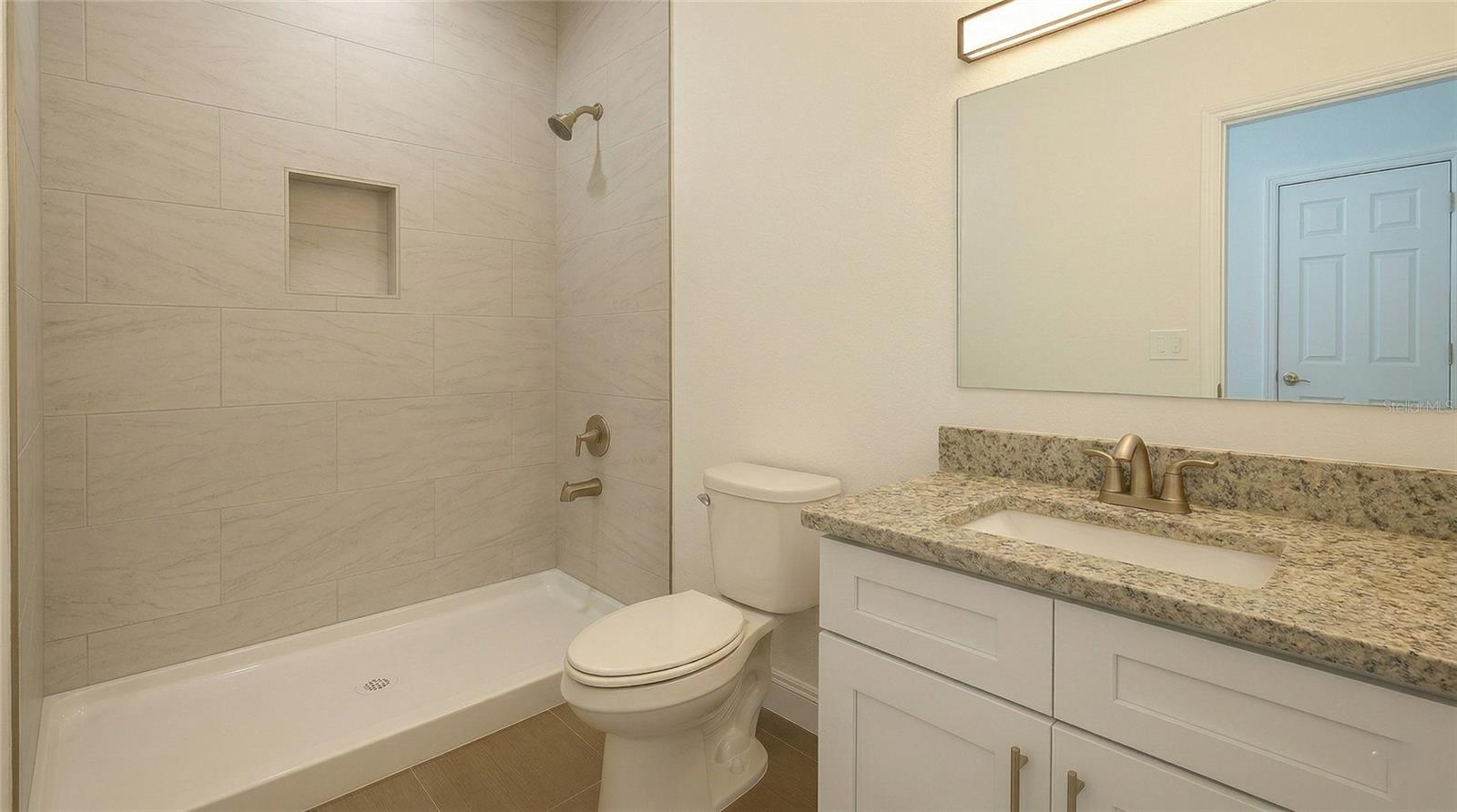 VOSS OAK LAKE ESTATE - Residential