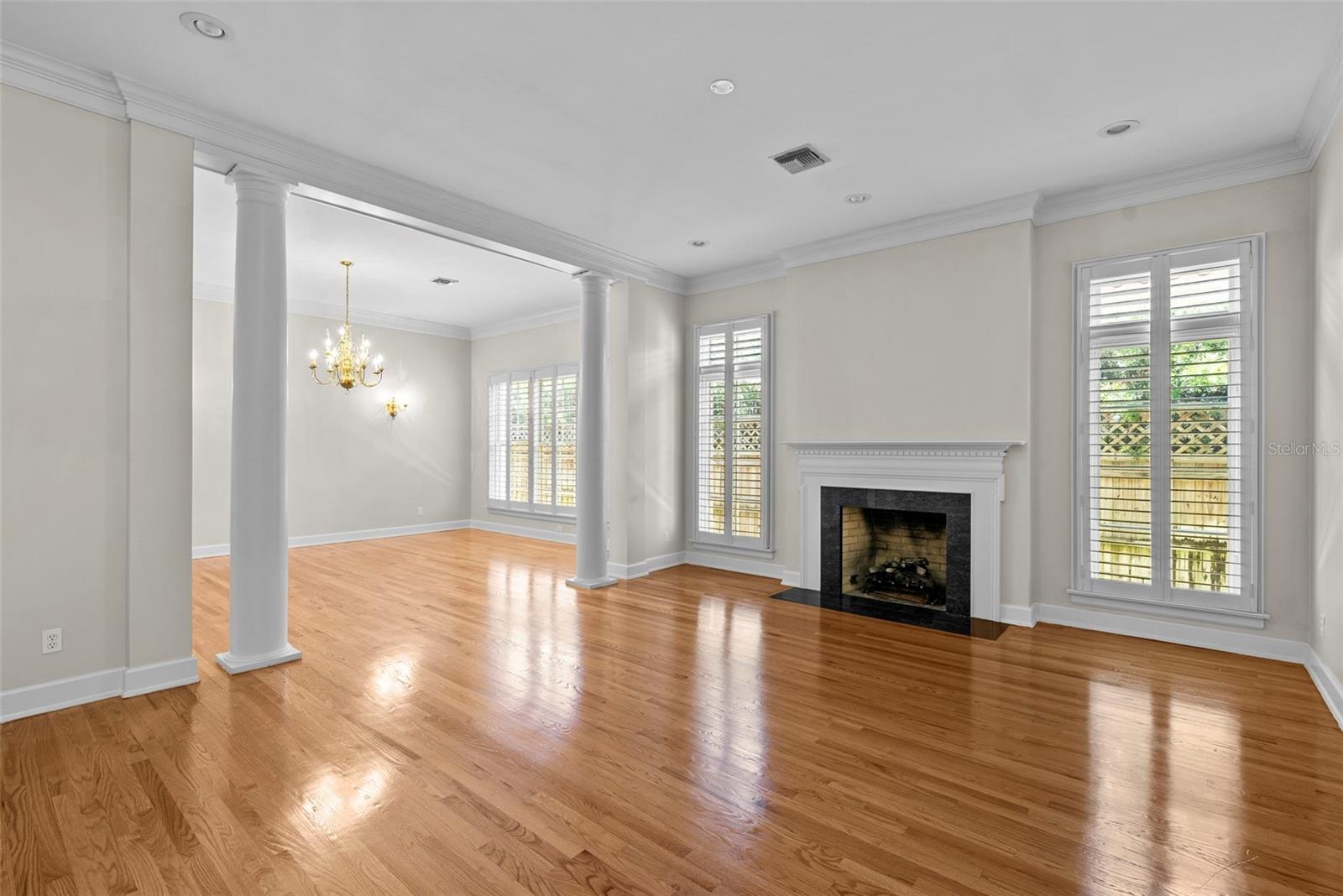 4518 W WOODMERE ROAD