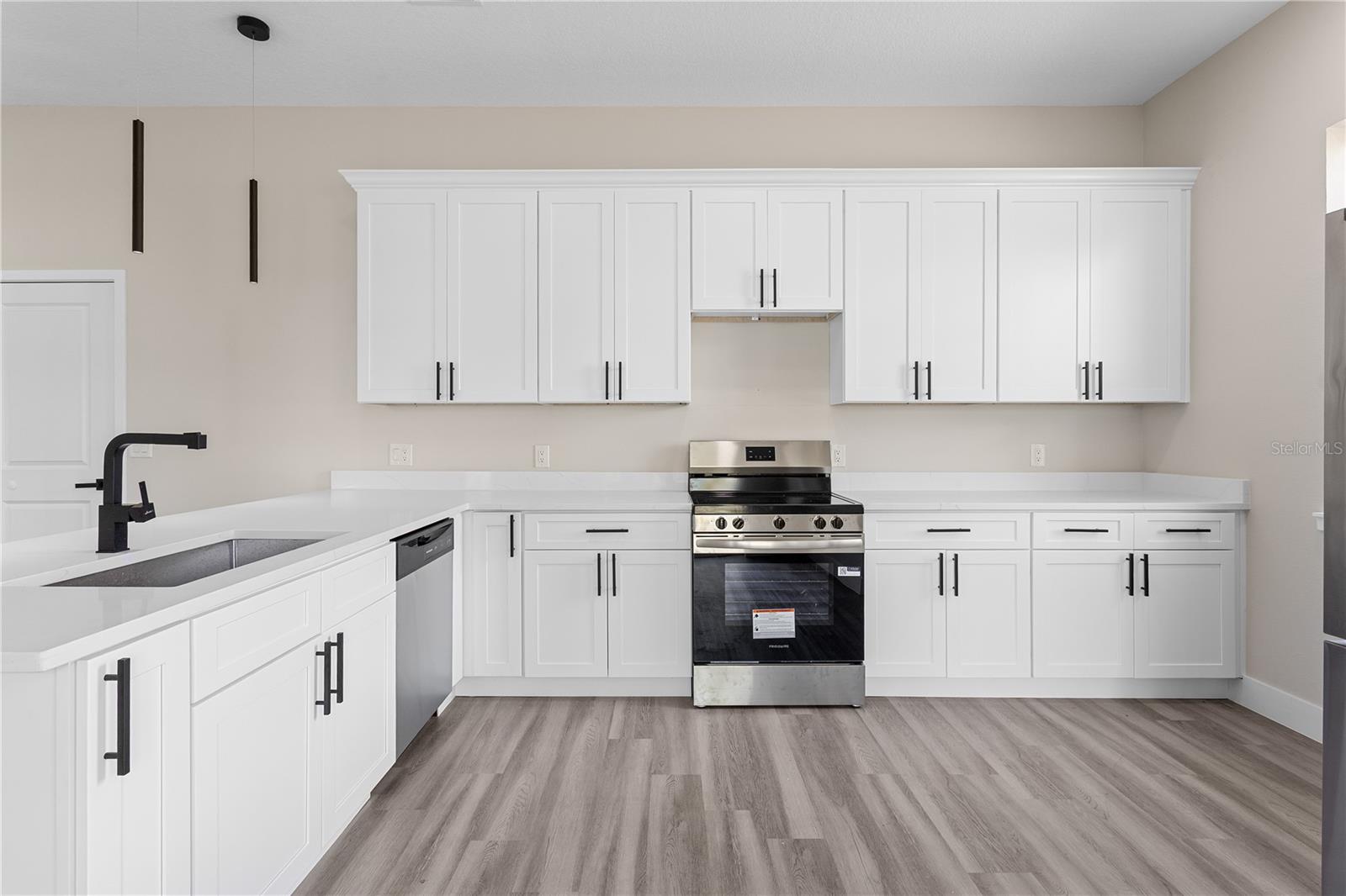 HAINES LAKE ESTATES - Residential Lease