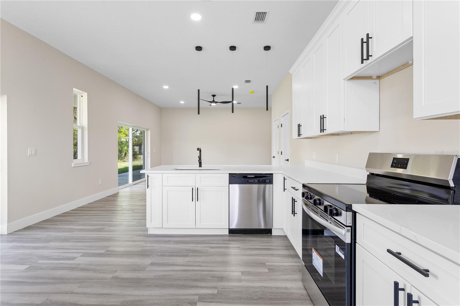 HAINES LAKE ESTATES - Residential Lease