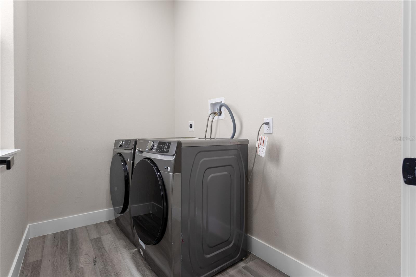 HAINES LAKE ESTATES - Residential Lease