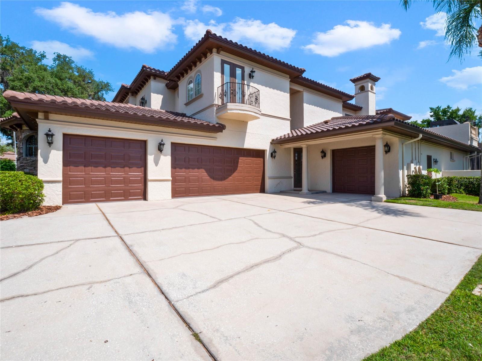 LAKE MARKHAM PRESERVE - Residential