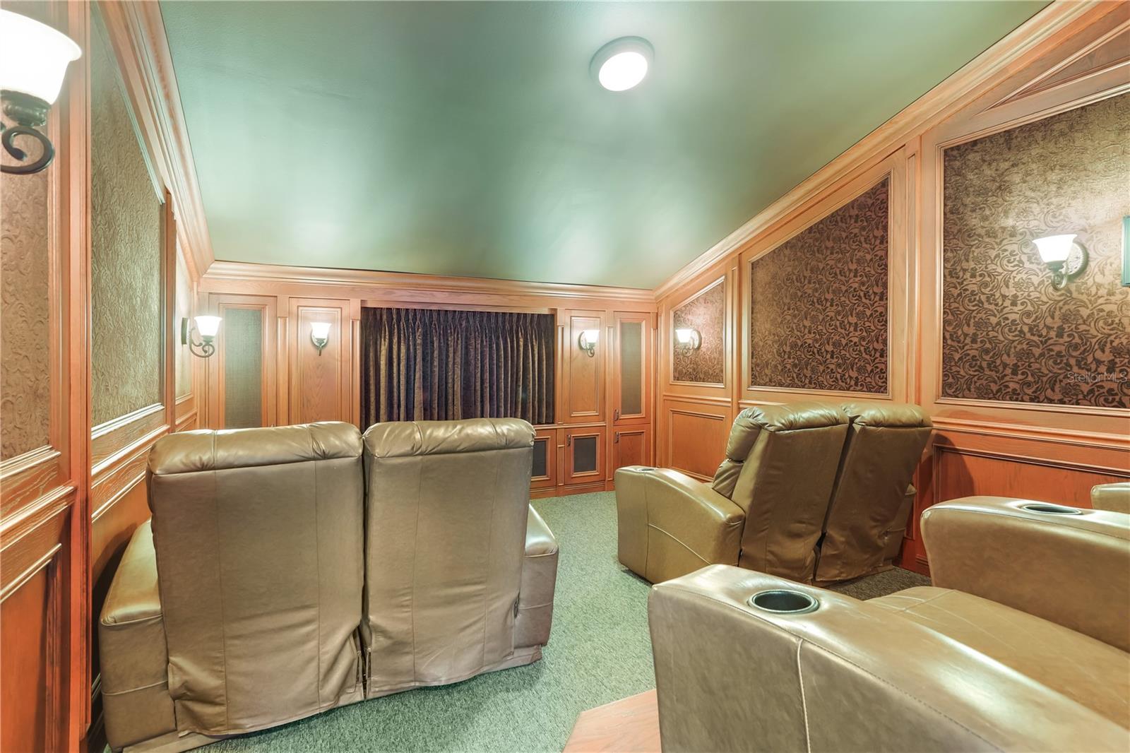 LAKE MARKHAM PRESERVE - Residential