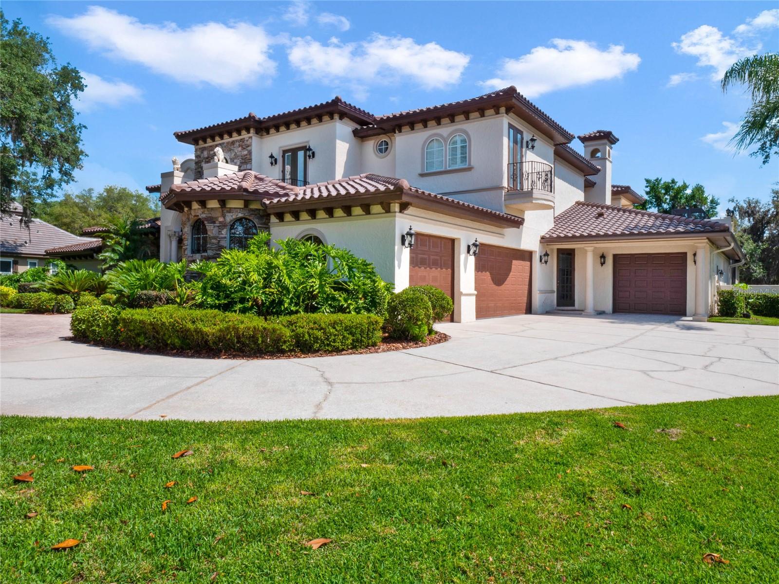 1911 LAKE MARKHAM PRESERVE TRAIL