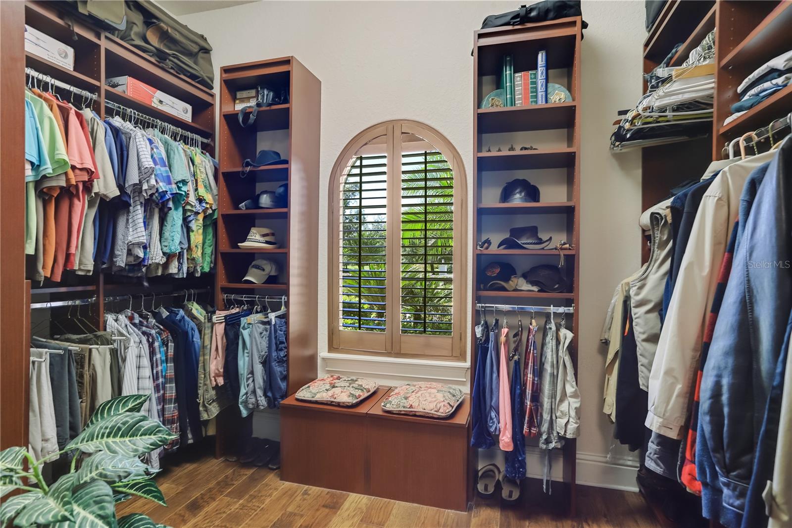 LAKE MARKHAM PRESERVE - Residential