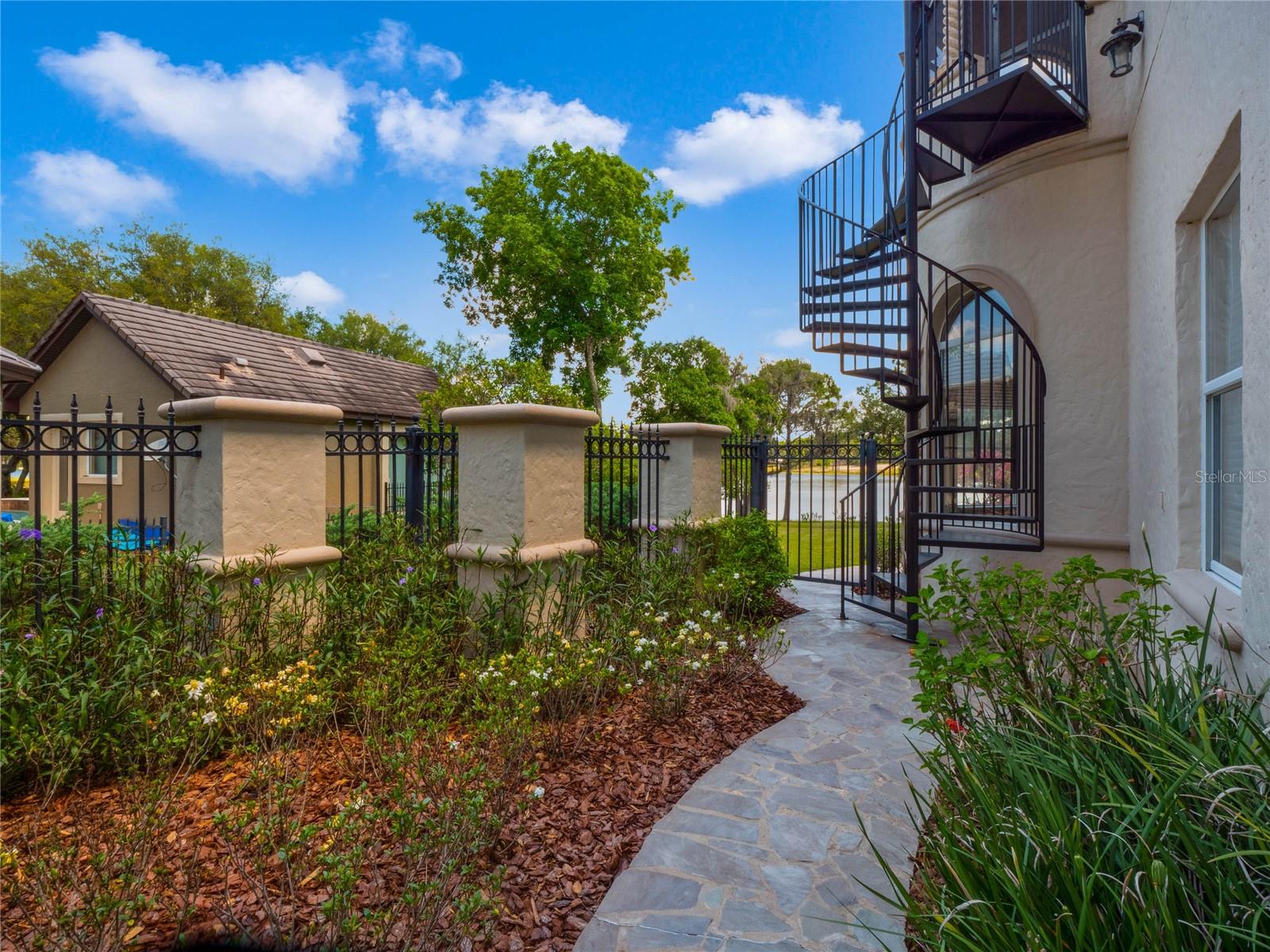 LAKE MARKHAM PRESERVE - Residential