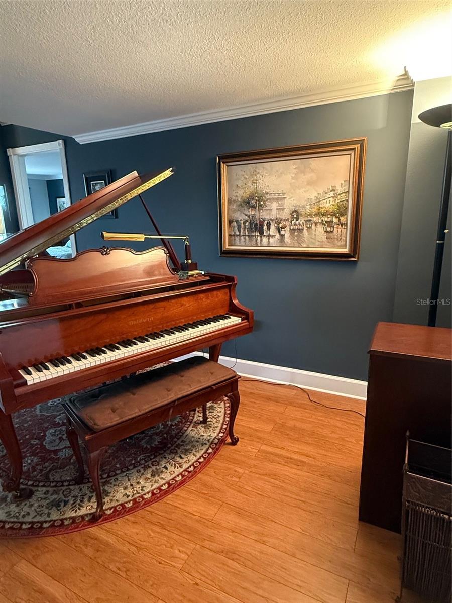 ROYAL STEWART ARMS - Residential