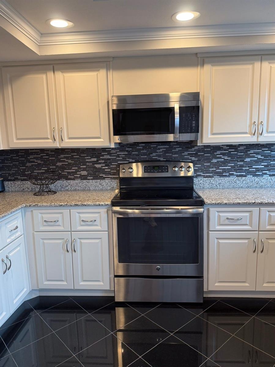 ROYAL STEWART ARMS - Residential