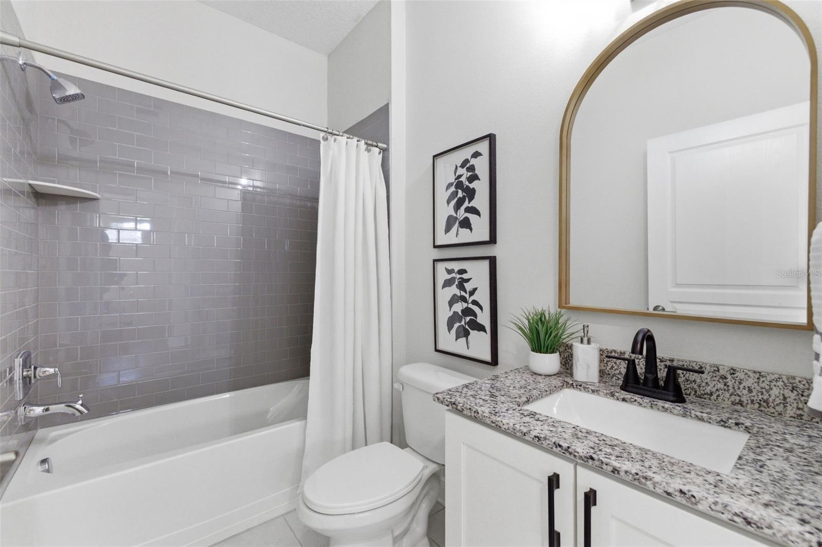 GIBBS ADD TO INGLESIDE - Residential