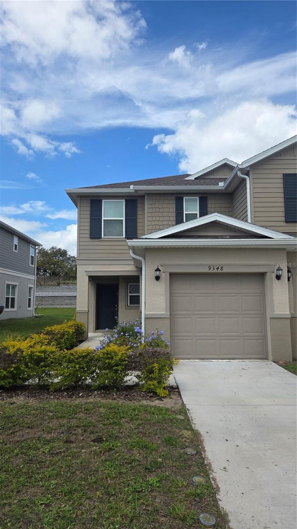 Photo of 9348 Westside Hills Drive, Davenport, FL 33896 (MLS # S5148193)