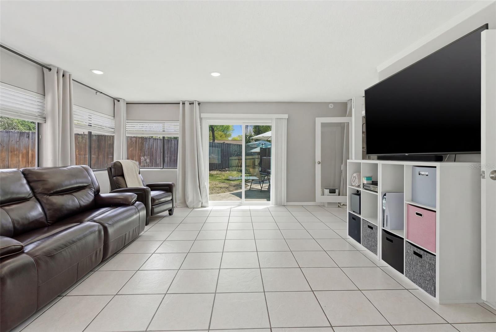 RAMBLEWOOD - Residential