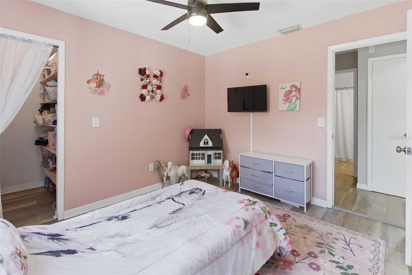 RAMBLEWOOD - Residential